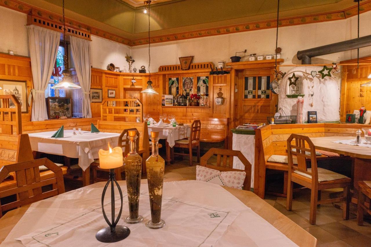 Gasthof Pillgrab Zur Linde Sankt Valentin Exterior foto