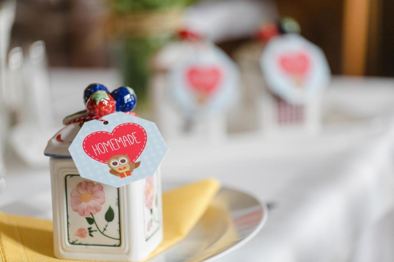 Gasthof Pillgrab Zur Linde Sankt Valentin Exterior foto